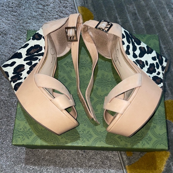 Jessica Simpson wedges with cheetah on the heel - Picture 1 of 11